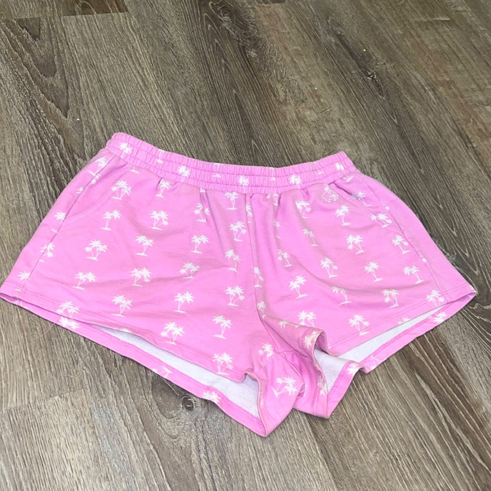 Ivory Ella size large shorts